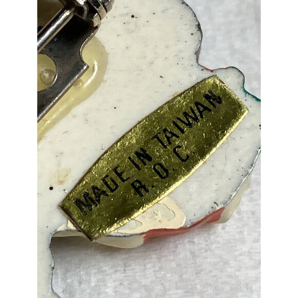 Vintage Halloween Witch Pin Brooch Made In Taiwan With Pumpkin & Broom - Picture 7 of 7